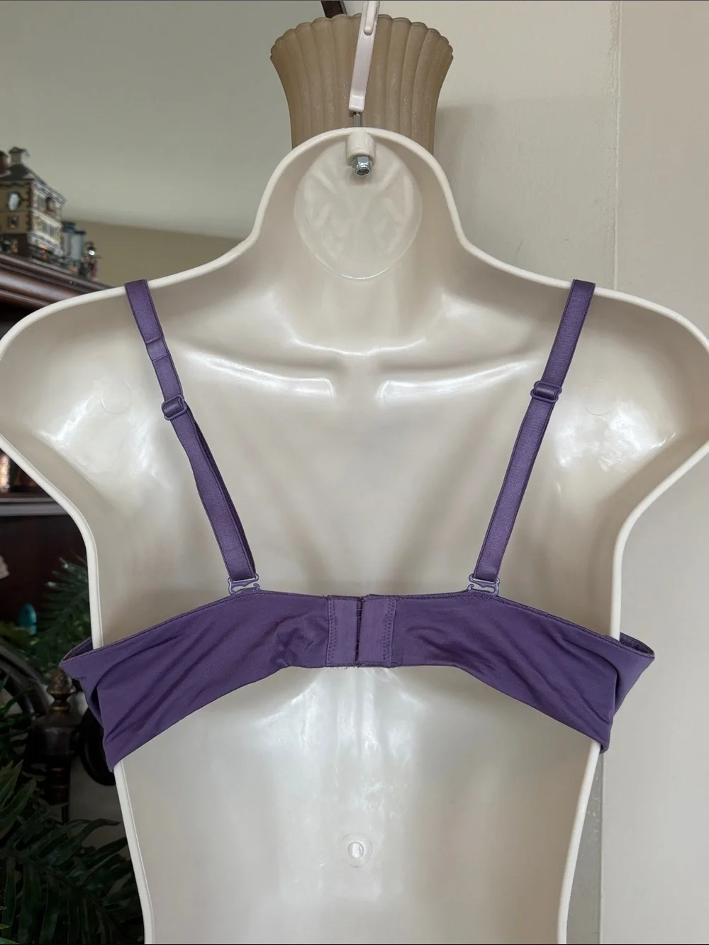 Victoria's Secret Bombshell Plunge Smooth Purple Rhinestone Studded Push-Up Bra